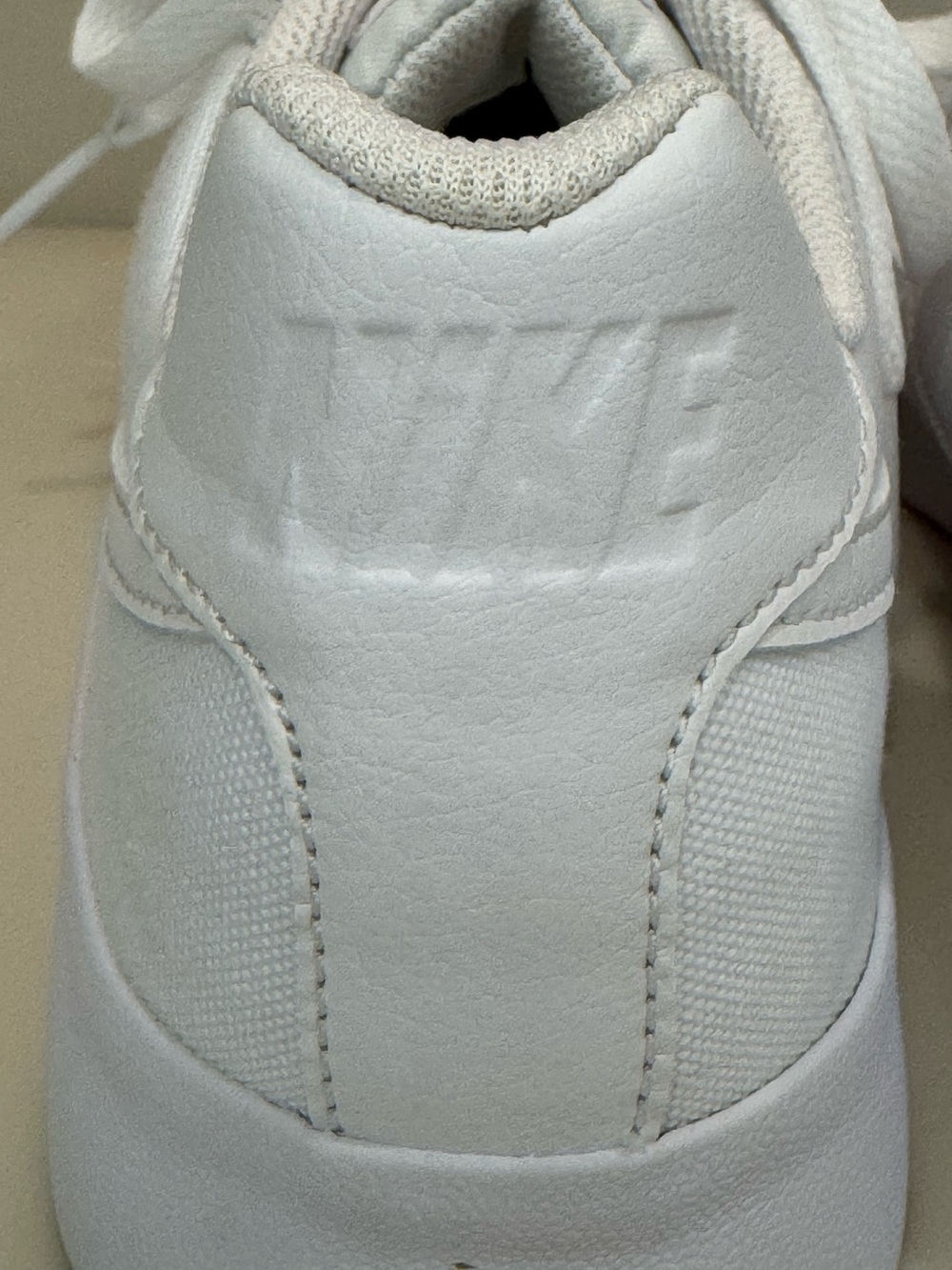 Nike Women's Court Royale Canvas Sneakers CD5405-101 - Picture 10 of 16